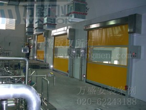 廣州光明乳業有限公司快速卷門安裝案例