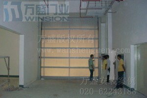 塑膠制品行業快速卷門安裝案例