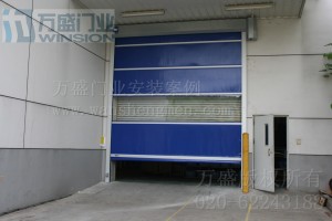 塑膠制品行業快速卷門安裝案例